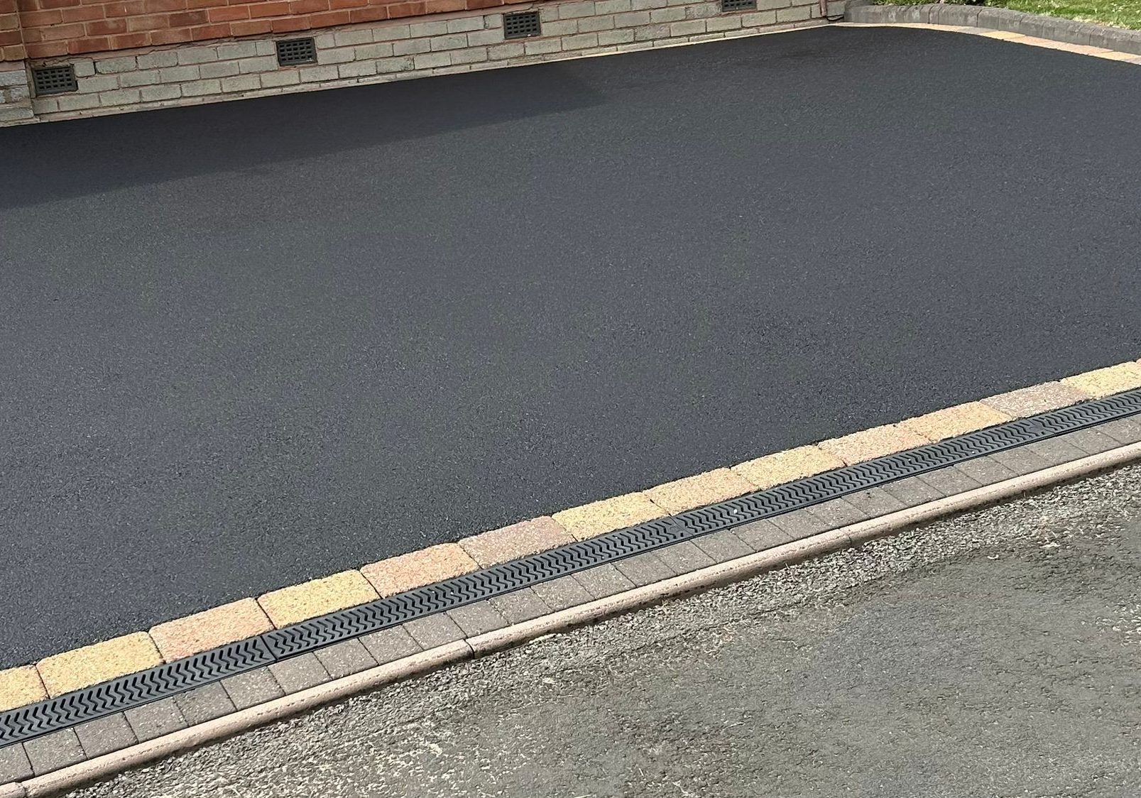 tarmac-black-restoration-completed