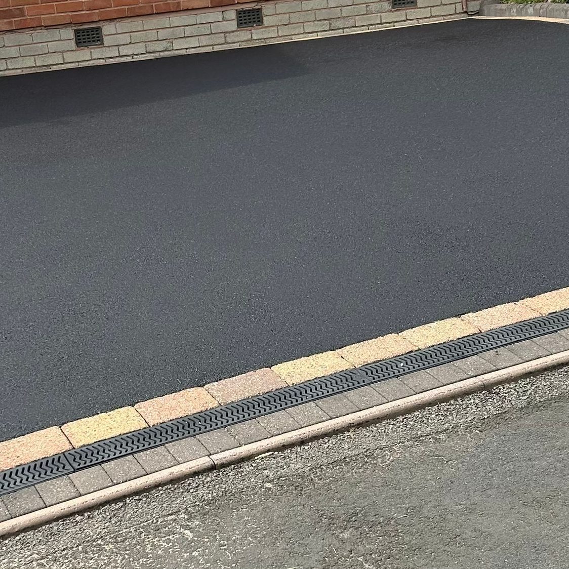tarmac-black-restoration-completed